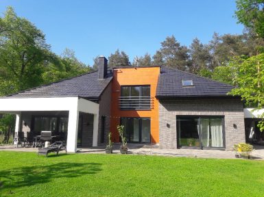 85135227-FC87-48D6-B561-A9640FF501AC