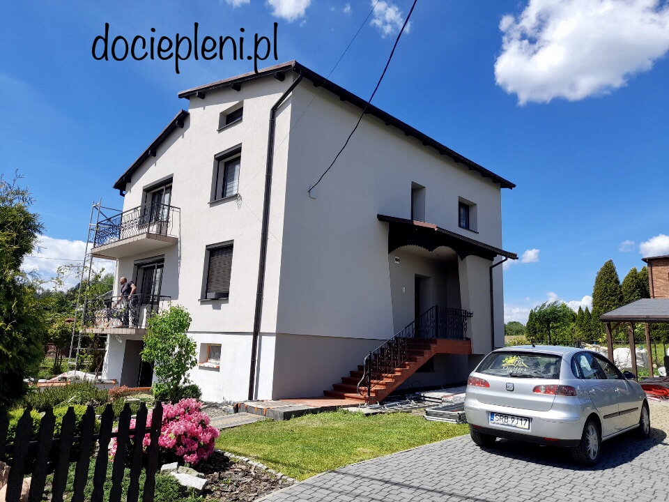 EDE08C41-D099-4BCC-9121-9B9B88424B1D