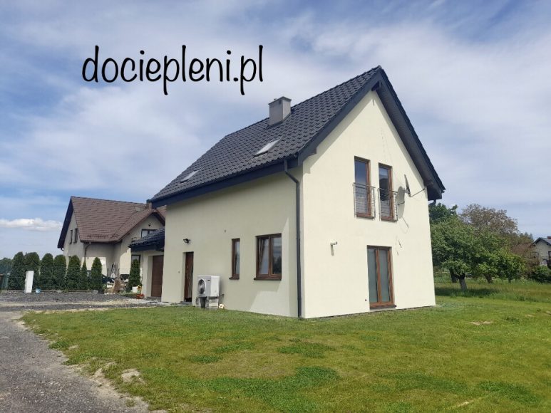 F1781722-C745-4C1D-B8ED-16A28EC2A0A8