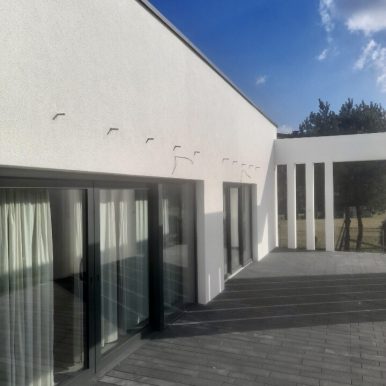 F266C734-68EC-4951-AD73-76943AF1DA03