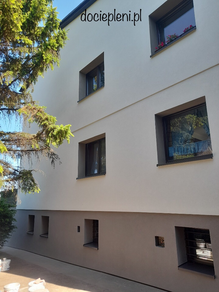 3A247F8E-6AB1-41D7-B2C6-7C4721A08A6E