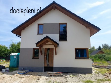 8D860E1B-3CBF-44F4-B488-74BF9E7943E3