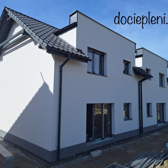 128C23BF-A809-40A7-B100-8315012D3C31